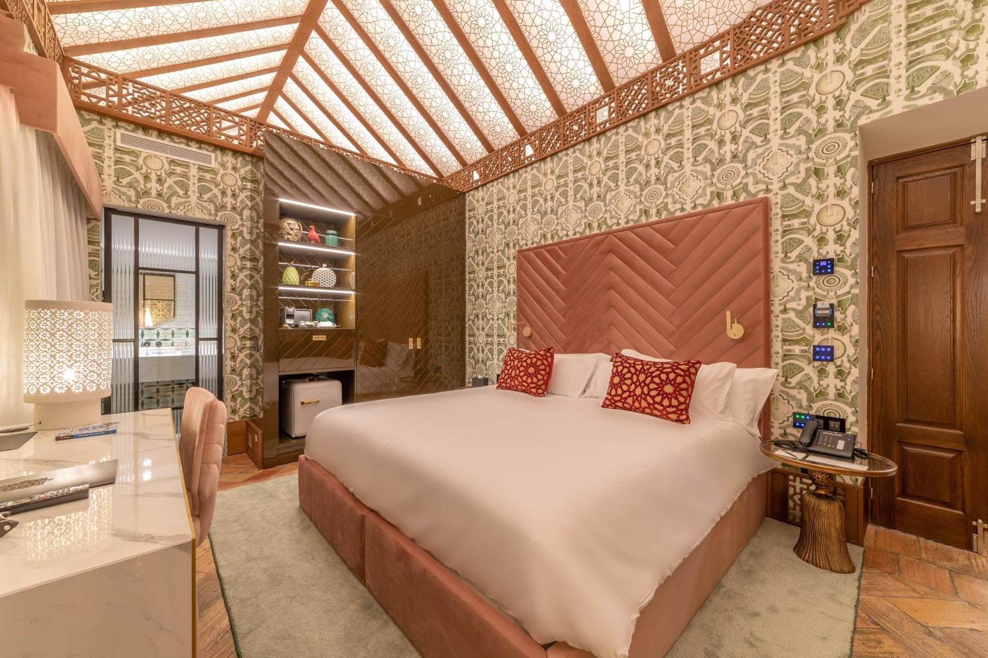 Suite with Balcony,1227343397:JPEG